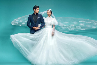 純色背景婚紗照,更能凸顯表情和情緒,你值得擁有