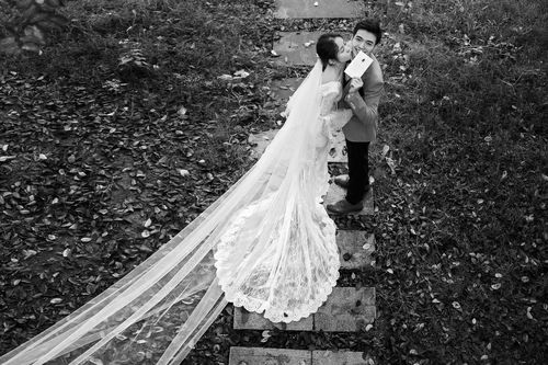 金夫人婚紗攝影中國(guó)總店全解析 官網(wǎng)價(jià)格、聯(lián)系方式與婚禮紀(jì)平臺(tái)指南